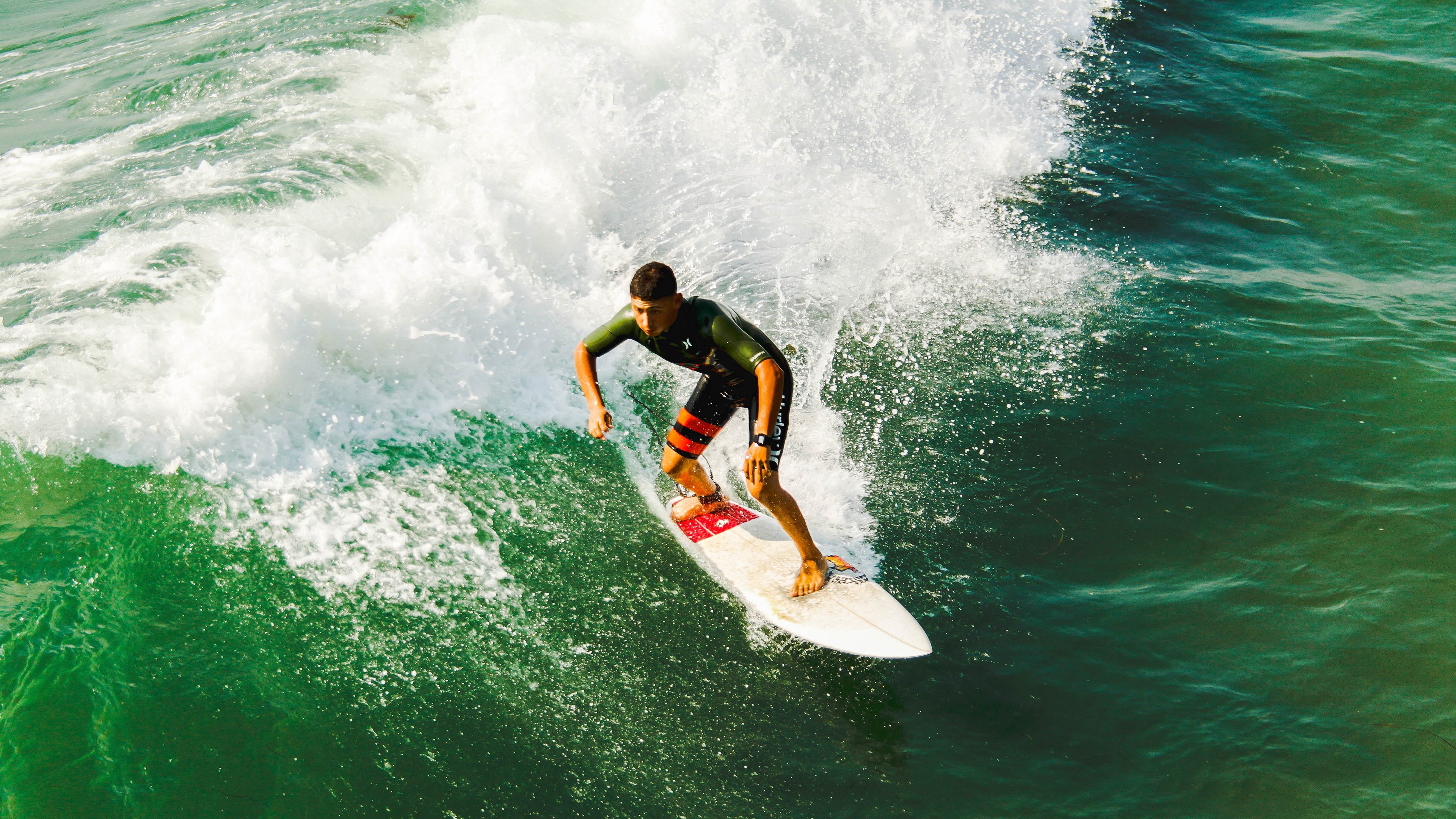 库里关键三分逆转勇士！，库里关键三分视频